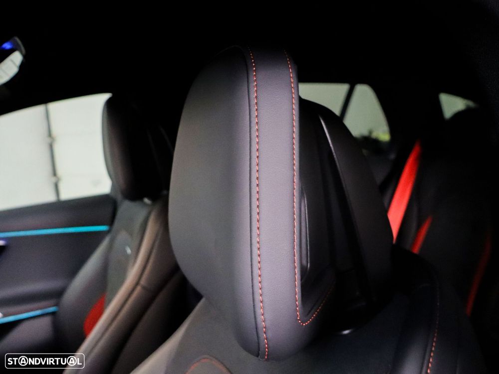 Mercedes-Benz E 53 AMG Hybrid 4Matic+ - 32