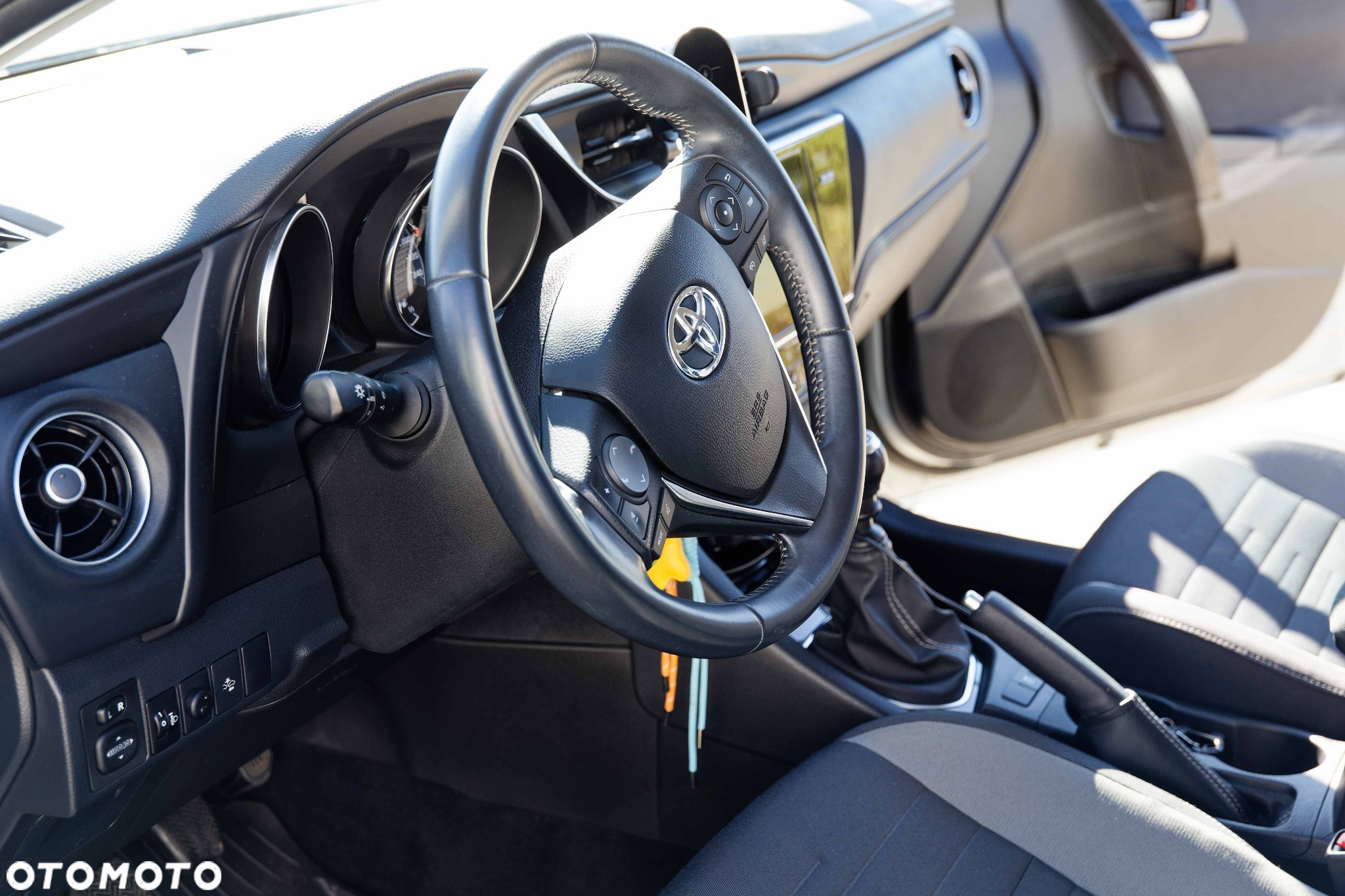 Toyota Auris 1.6 Premium - 9