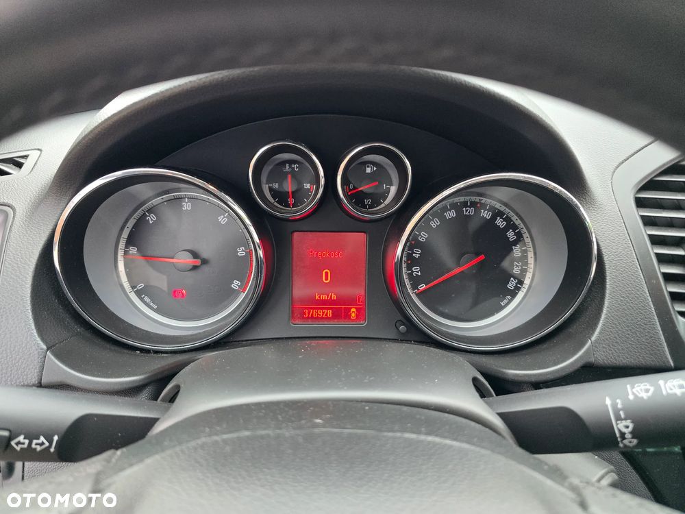 Opel Insignia - 21