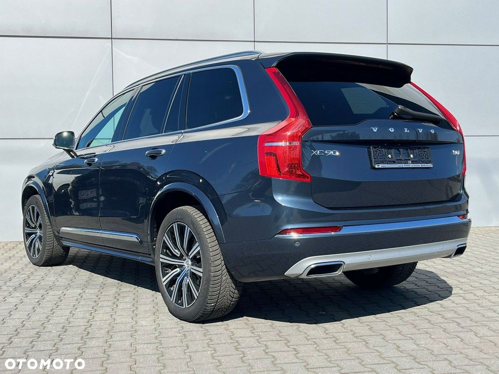 Volvo XC 90 - 9