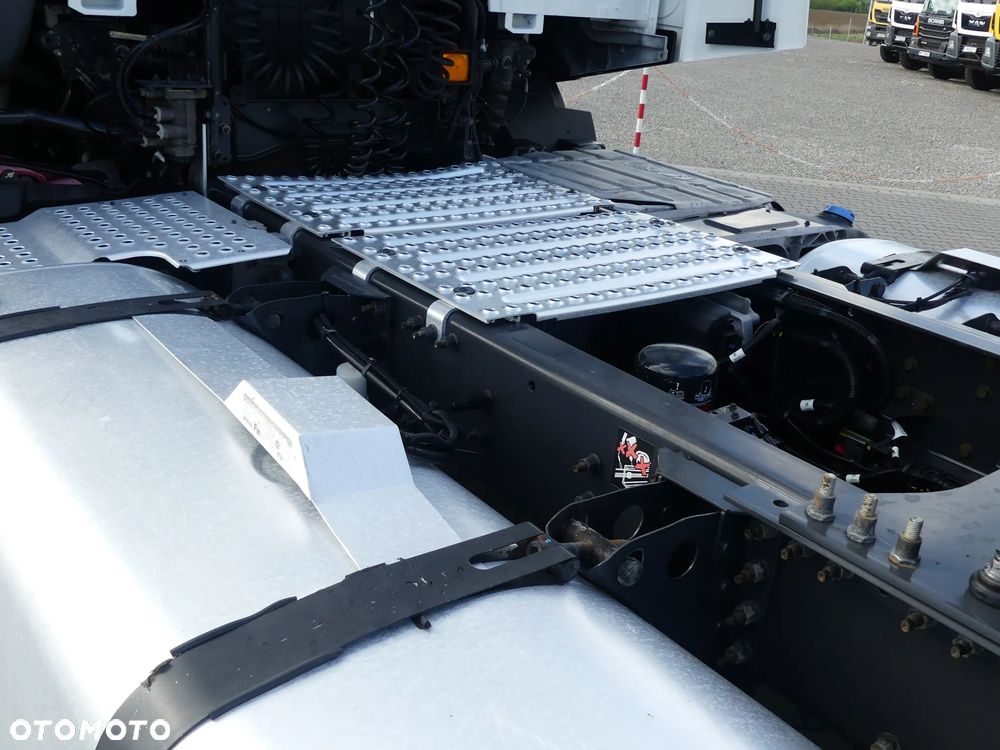 Renault T480 13L / EURO 6 / STANDARD /  SUPER STAN / - 17
