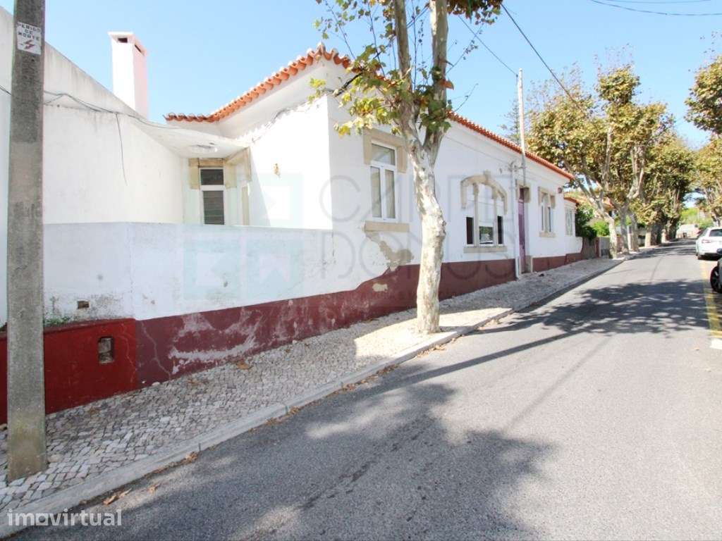 Moradia T6, lote 915m2, próxima da praia, na Parede, Cascais - Grande imagem: 4/58