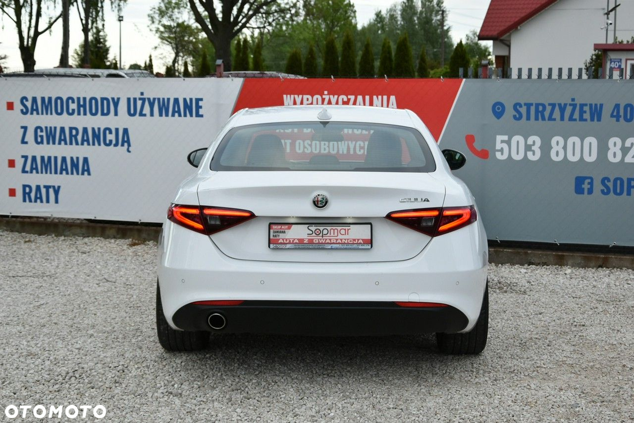 Alfa Romeo Giulia 2.2 Diesel - 6