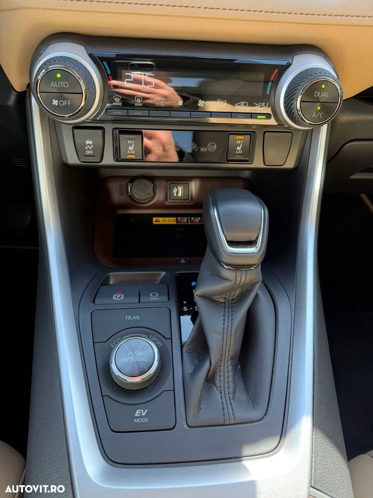 Toyota RAV4 2.5 VVT-iE 4x4 Luxury - 17