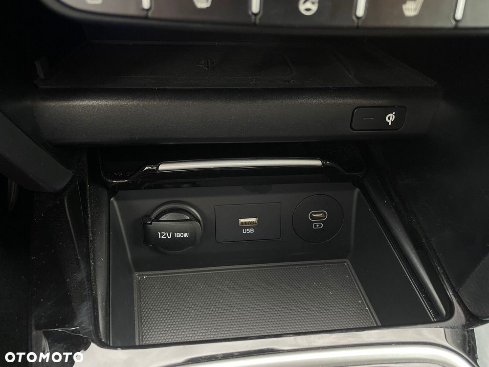 Kia XCeed 1.5 T-GDI Business Line DCT - 35