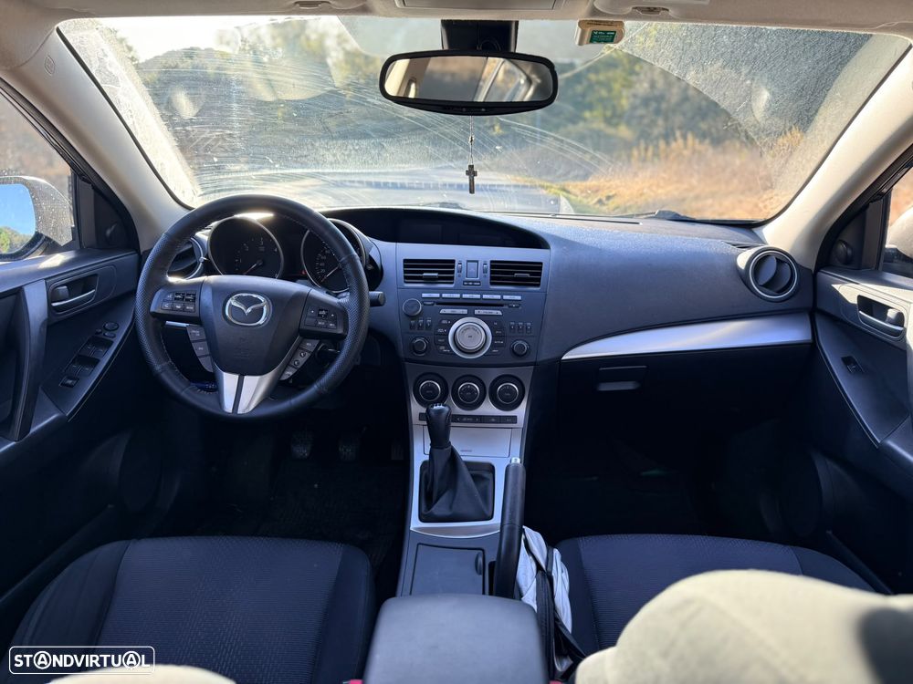 Mazda 3 Hatchback - 17