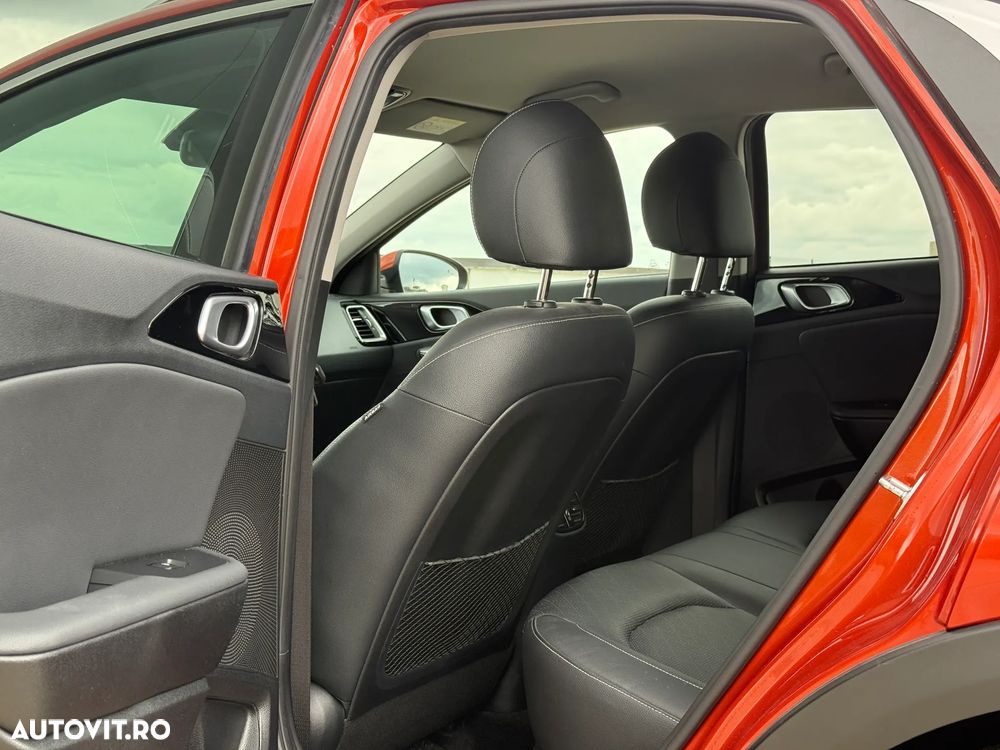 Kia XCeed 1.6 CRDi Eco-Dynamics+(48V Mild-Hybrid) DCT7 PLATINUM EDITION - 32