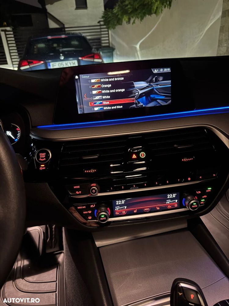 BMW Seria 5 540i Aut. Sport Line - 24