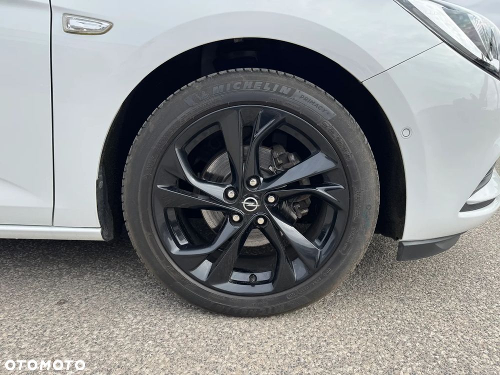 Opel Astra 1.4 T Dynamic S&S - 35