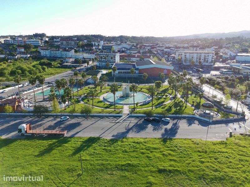 Terreno Urbano Excecional no Coração de Vila Nova de Poiares >15.000m² - Grande imagem: 3/11