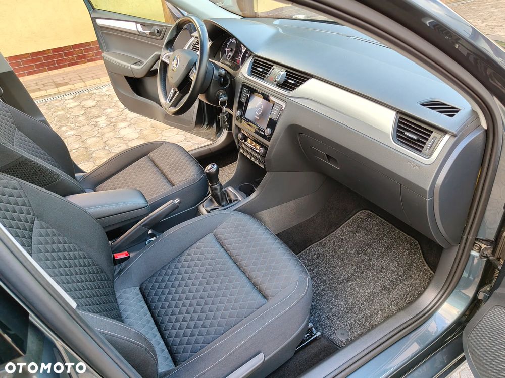 Skoda RAPID - 19