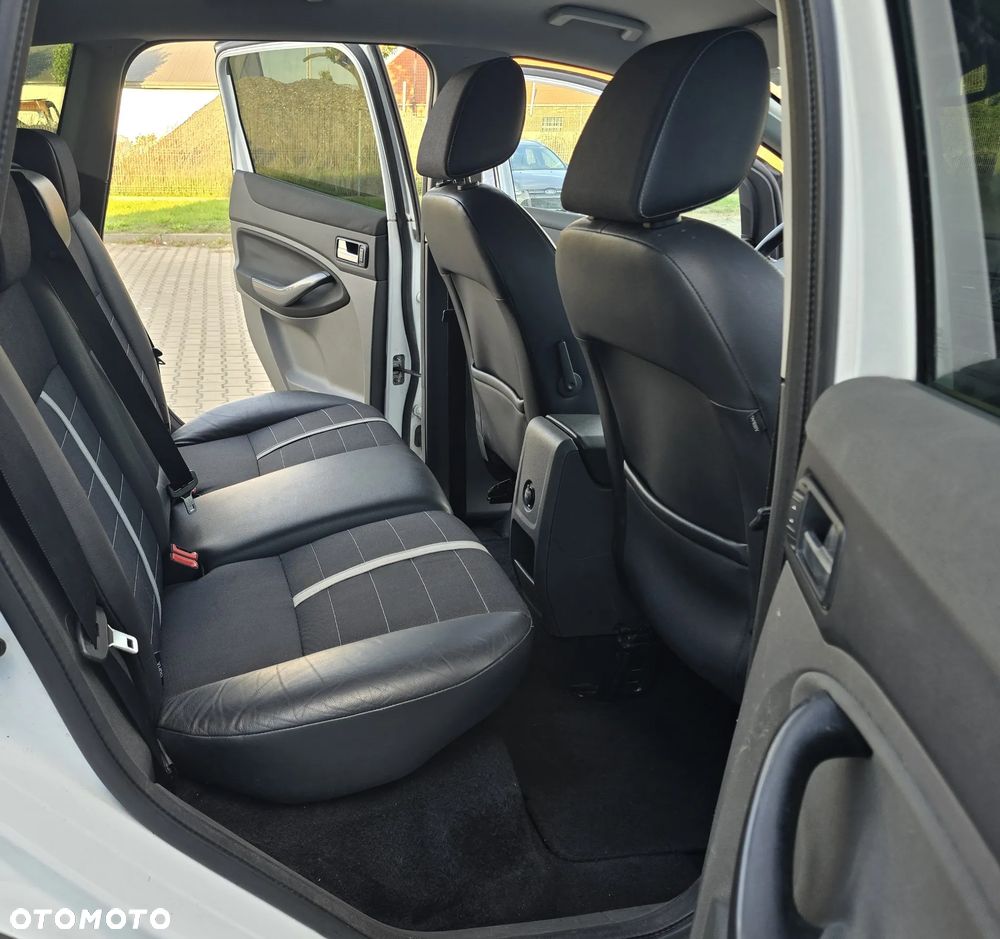 Ford Kuga 2.0 TDCi 4x4 Titanium - 13