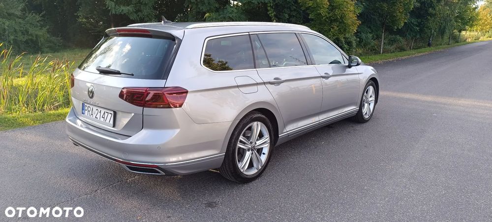 Volkswagen Passat Variant 2.0 TDI SCR DSG Elegance - 3