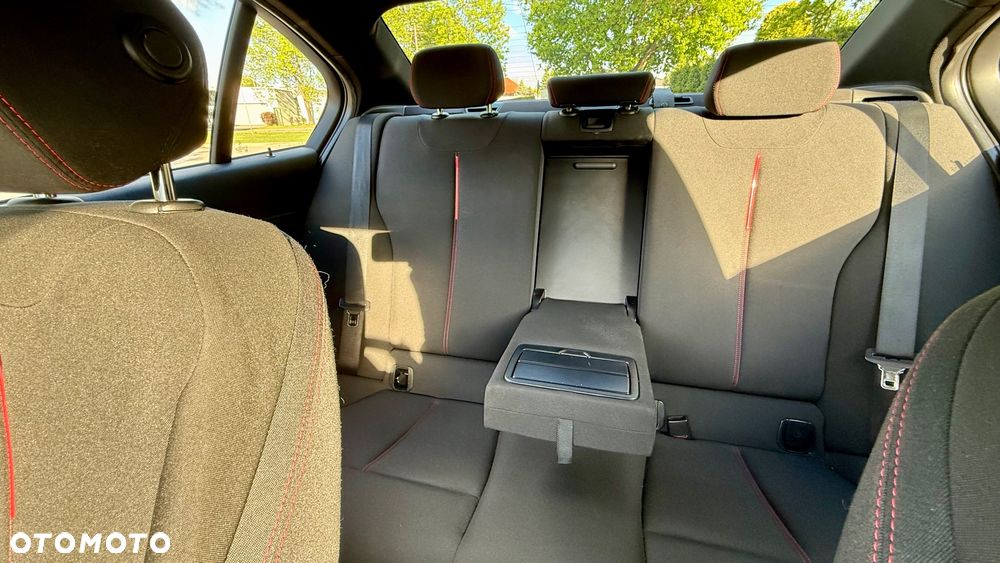 BMW Seria 3 320d Sport Line - 9