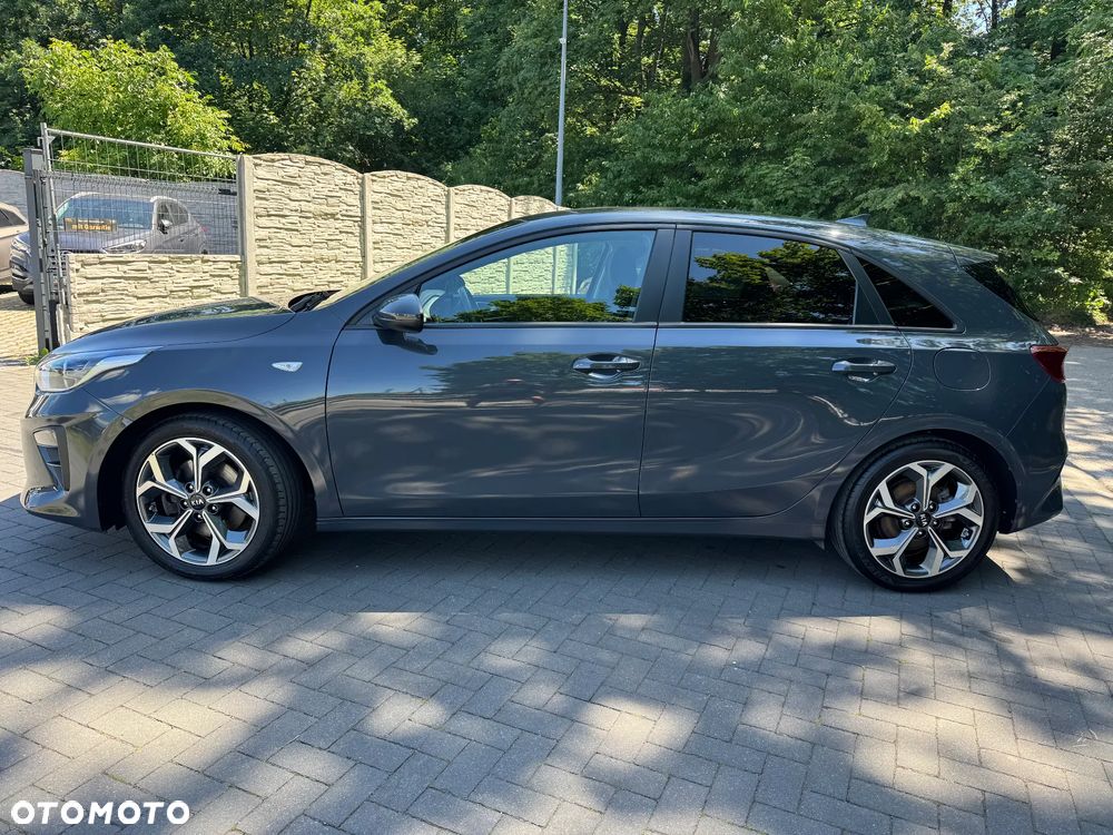 Kia Ceed - 10