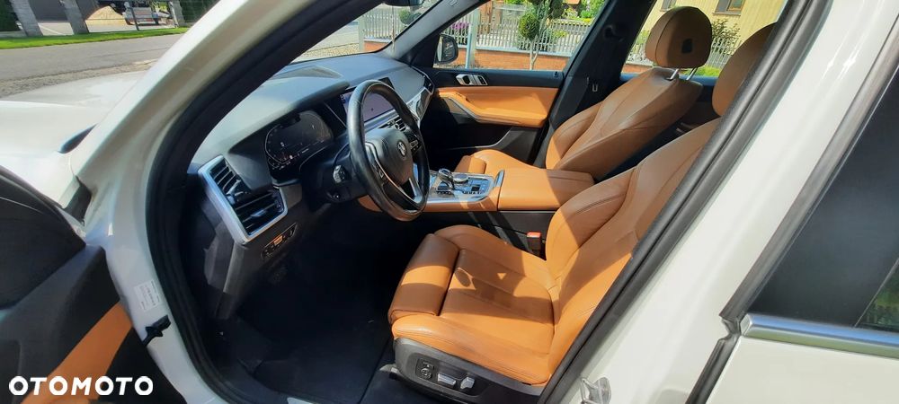 BMW X5 xDrive40i - 12