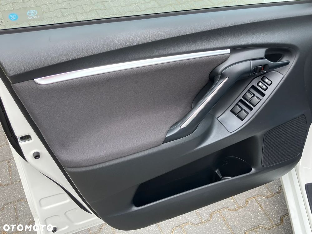 Toyota Verso 1.8 Sol - 19