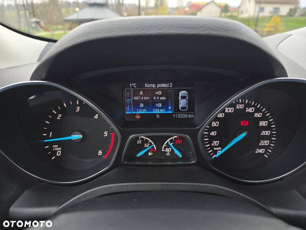 Ford Kuga 2.0 TDCi 2x4 Titanium - 30