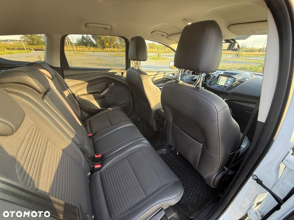 Ford Kuga 1.5 EcoBoost 4WD Titanium - 14