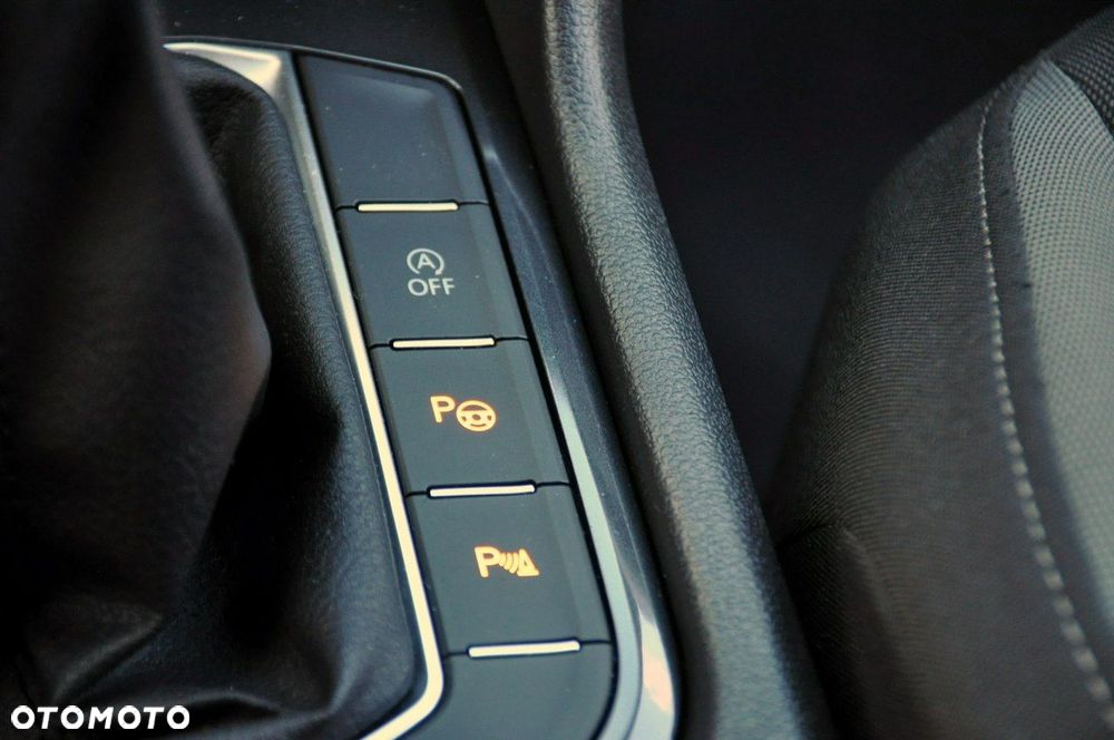 Volkswagen Tiguan - 34