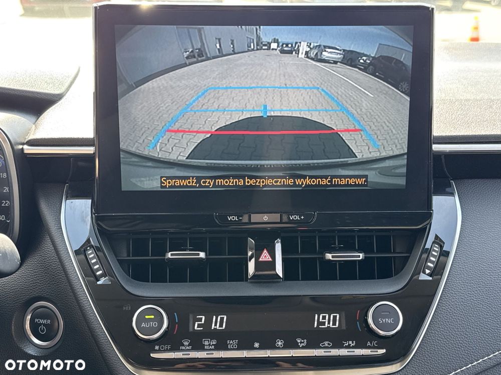 Toyota Corolla 1.8 Hybrid Style - 17