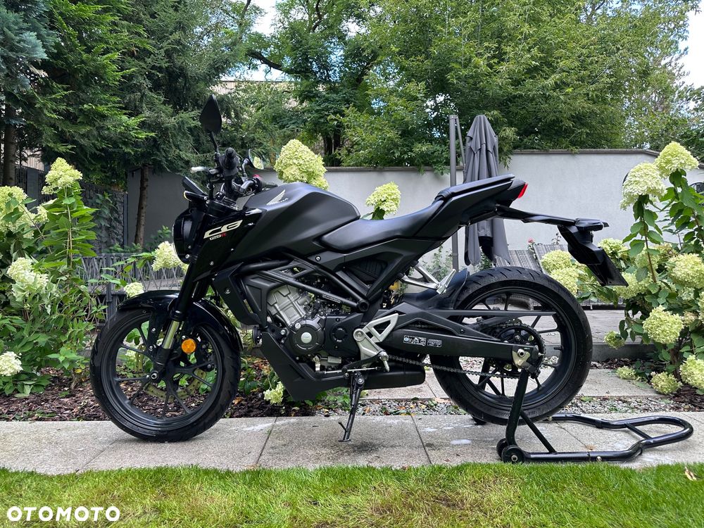Honda CB - 1