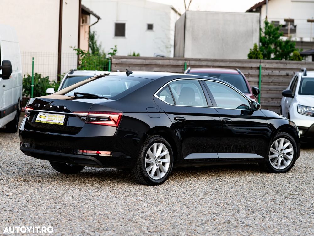 Skoda Superb 2.0 TDI DSG Style - 13