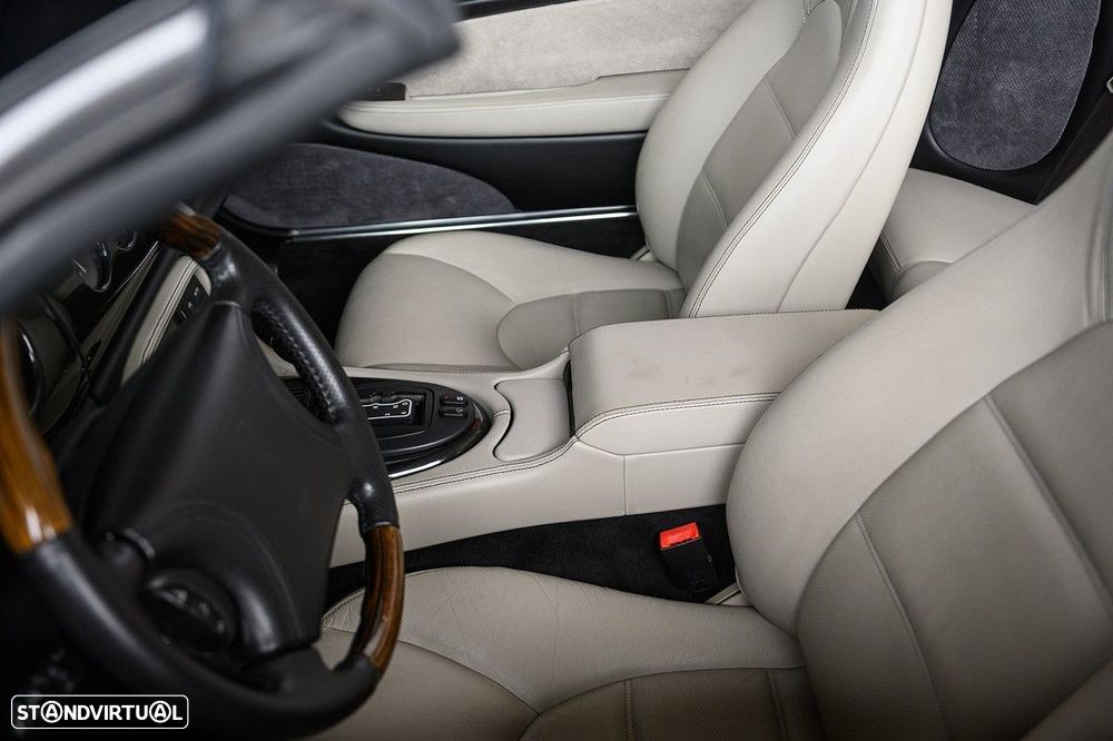 Jaguar XK XK8 4.0 Convertible Sport - 23