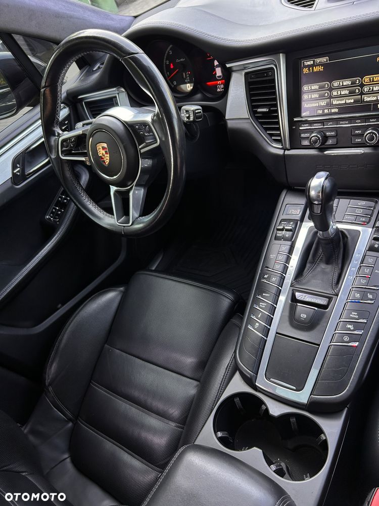 Porsche Macan Turbo - 6