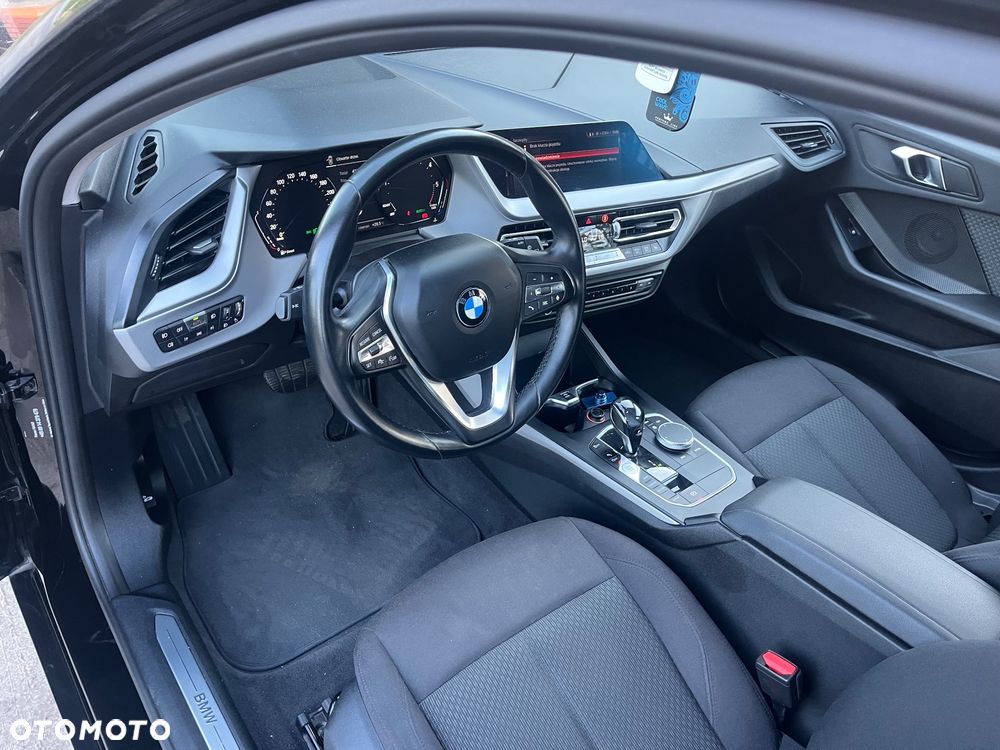 BMW Seria 1 118d - 28