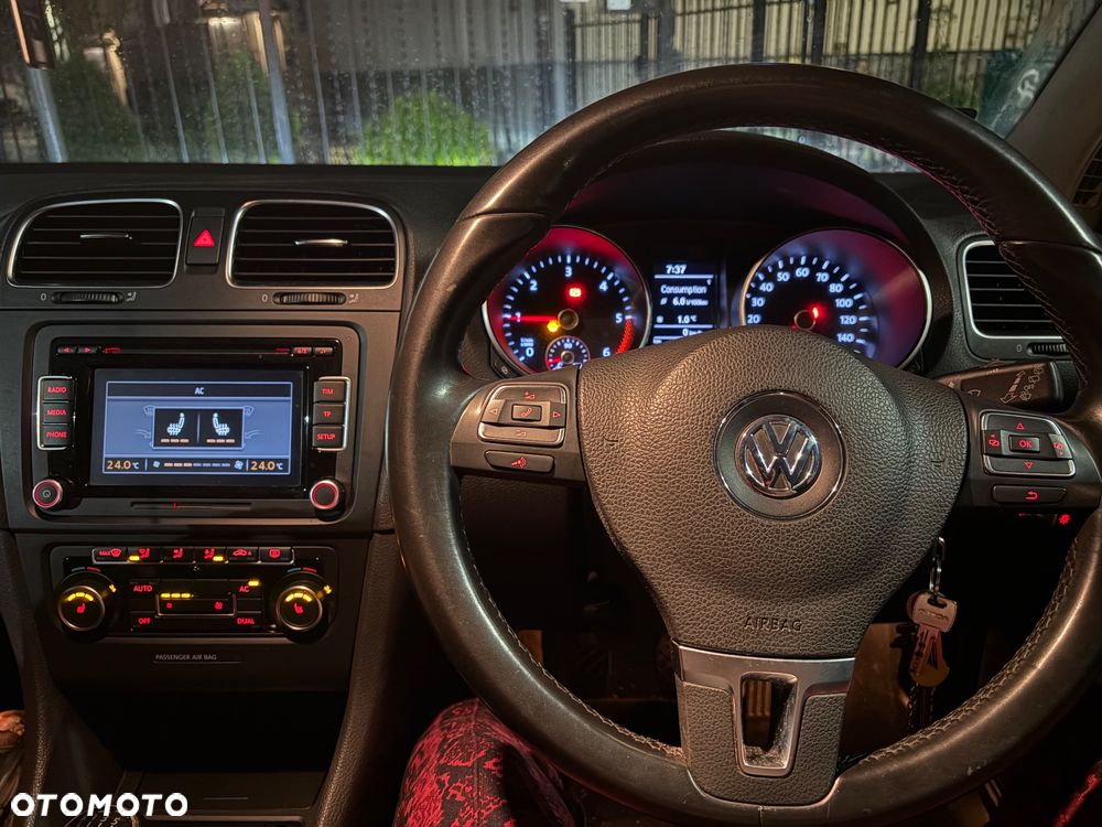 Volkswagen Golf 1.6 TDI BMT Highline - 9