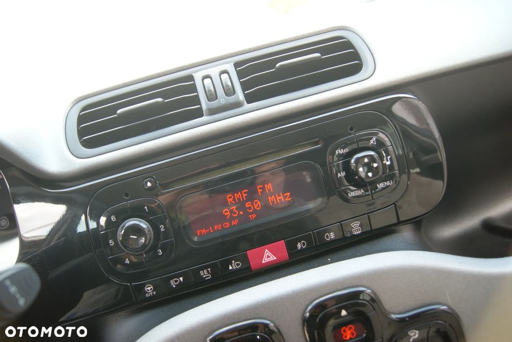 Fiat Panda 1.2 Lounge EU6 - 24