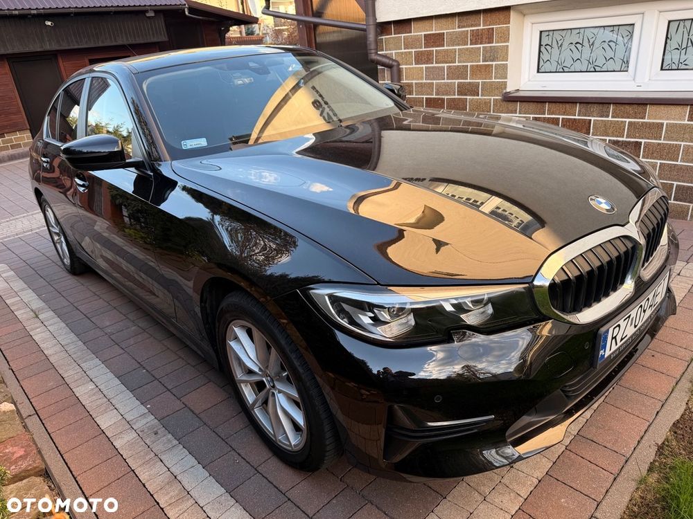BMW Seria 3 330i Advantage - 9