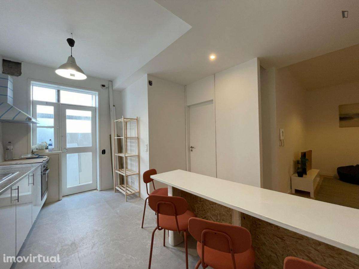 Quarto - localizado em Pedrouços Porto - Grande imagem: 4/7