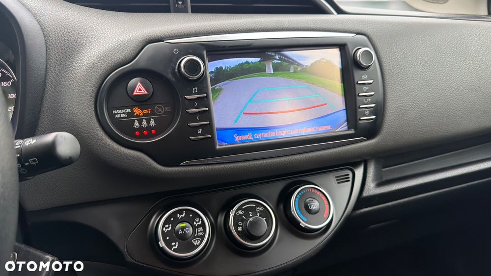 Toyota Yaris 1.0 VVT-i - 15