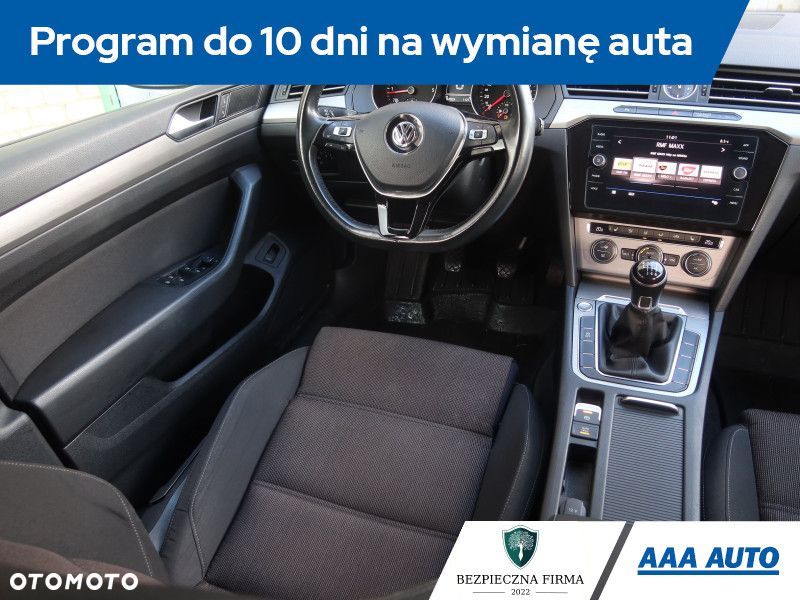 Volkswagen Passat Variant - 9