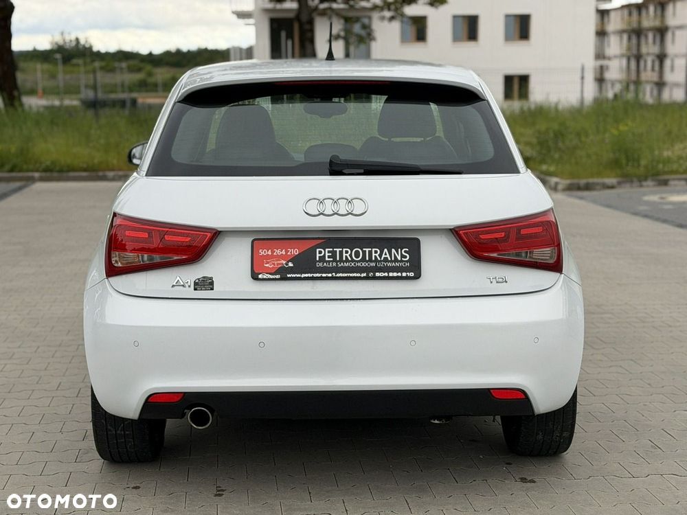 Audi A1 Sportback 1.6 TDI S line edition - 11