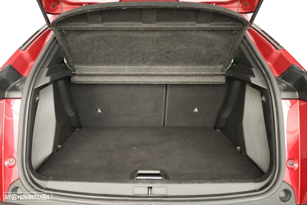 Peugeot 2008 1.2 PureTech Allure - 24