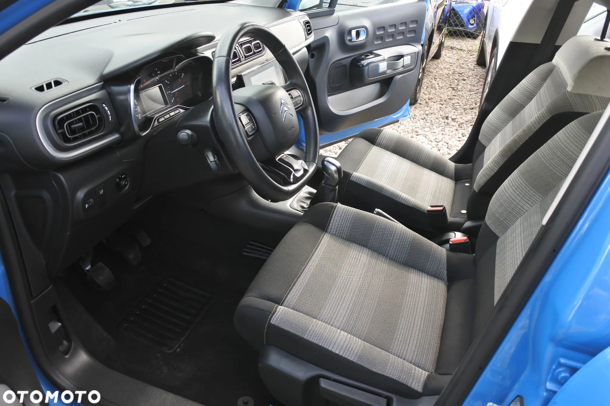 Citroën C3 1.2 PureTech Shine - 9