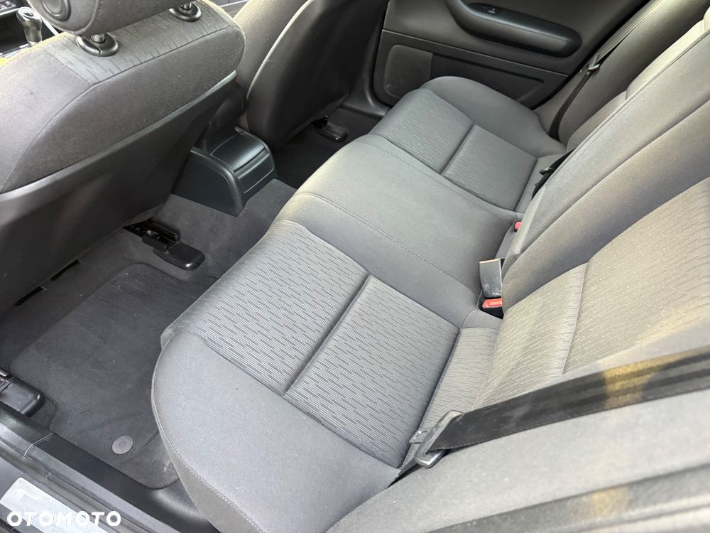 Audi A4 Avant 1.8T - 17