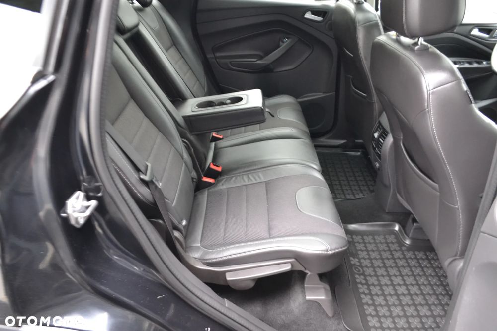 Ford Kuga 2.0 TDCi 4WD Titanium Plus - 32