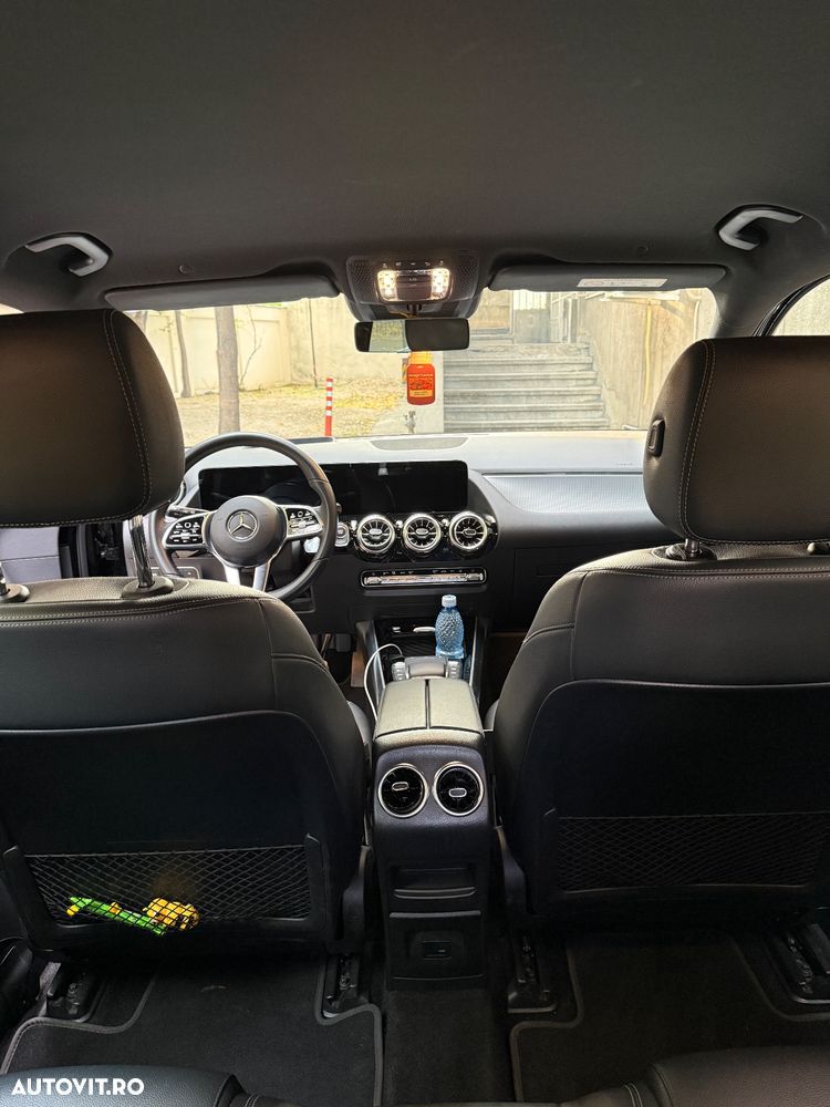 Mercedes-Benz EQA 300 4MATIC - 4