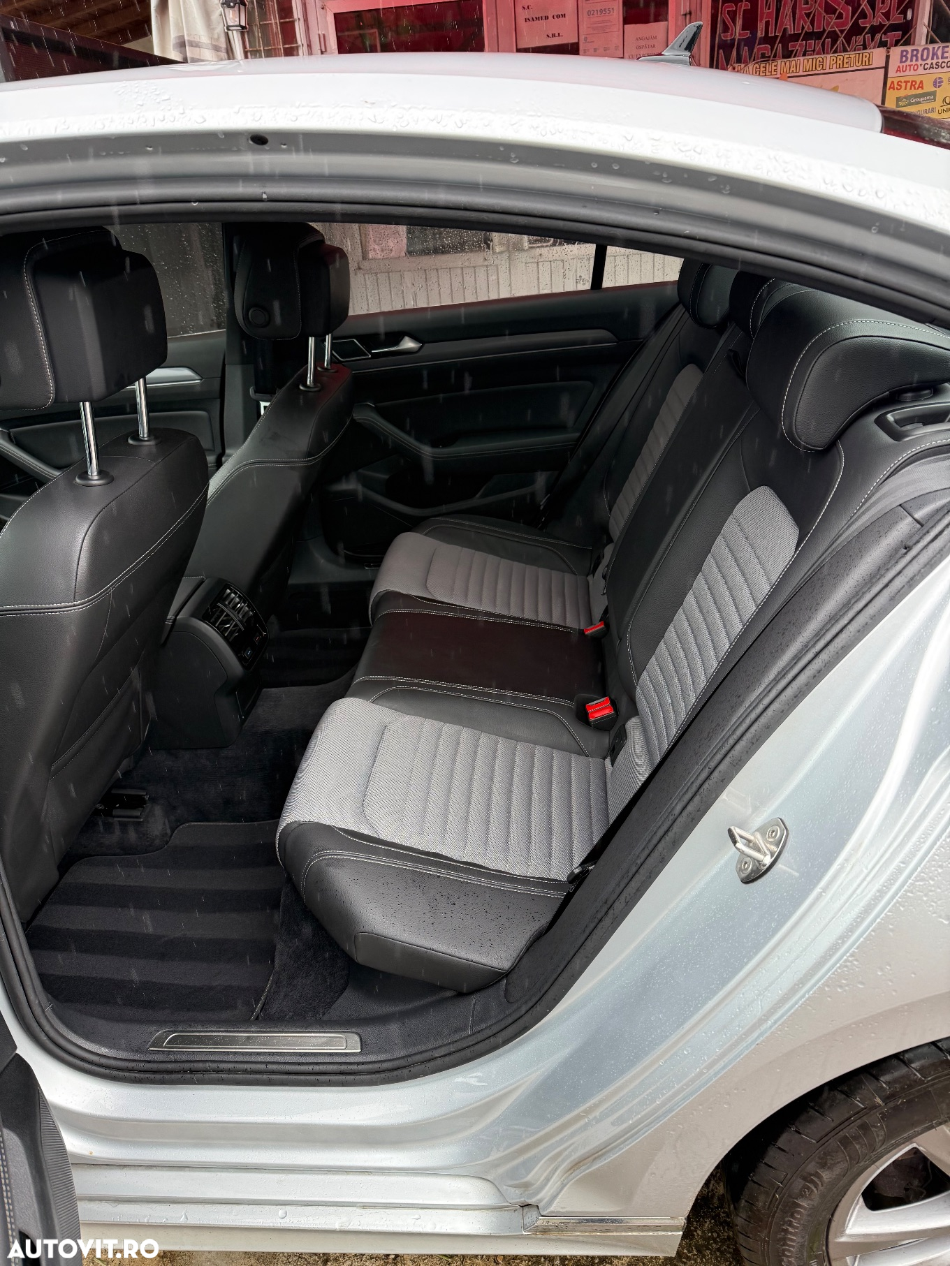 Volkswagen Passat Variant 2.0 TDI R Executive - 16