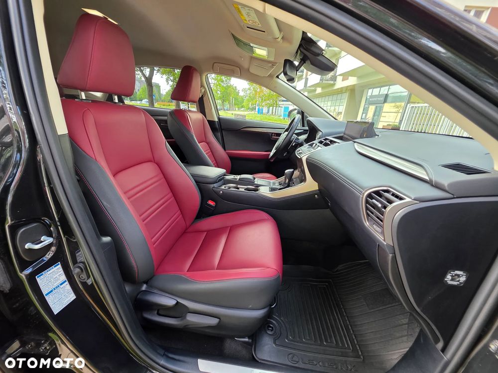Lexus NX 300h Prestige AWD - 36