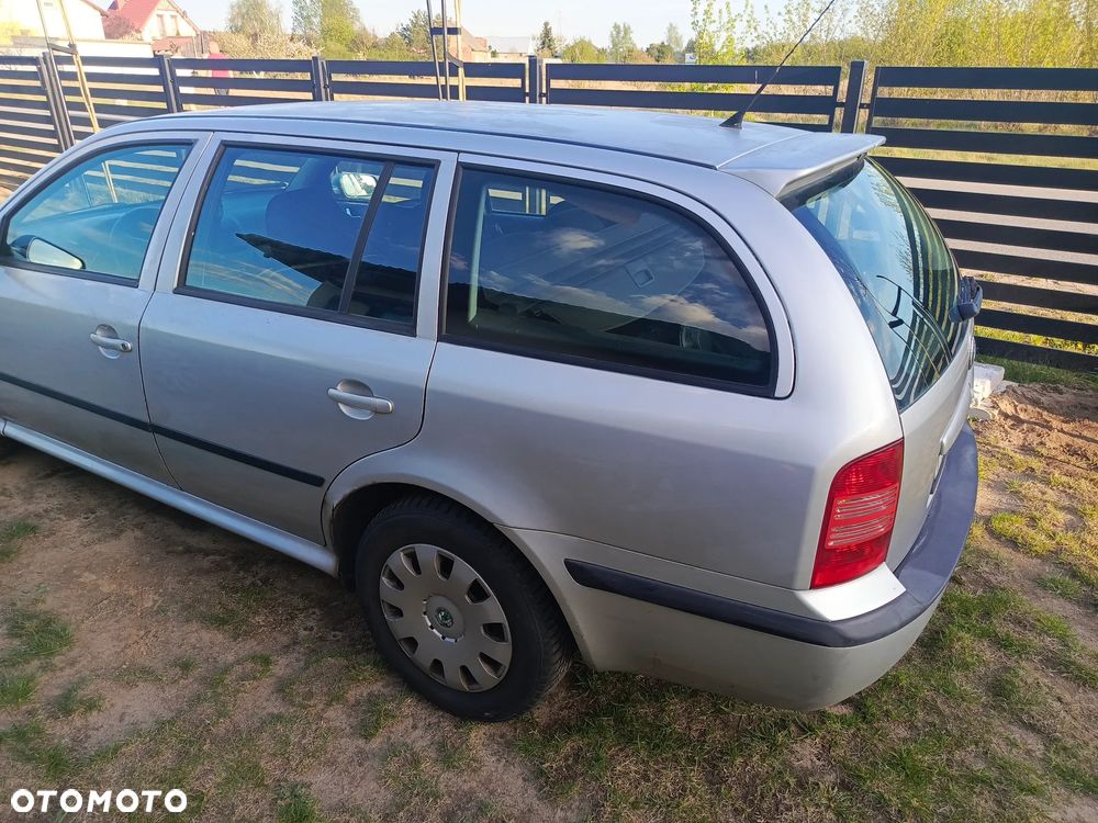 Skoda Octavia 2.0 Elegance - 4