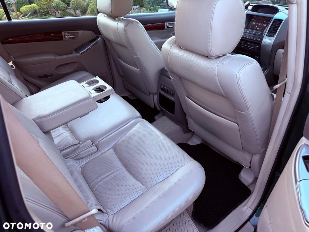 Toyota Land Cruiser 3.0 D Sol - 23