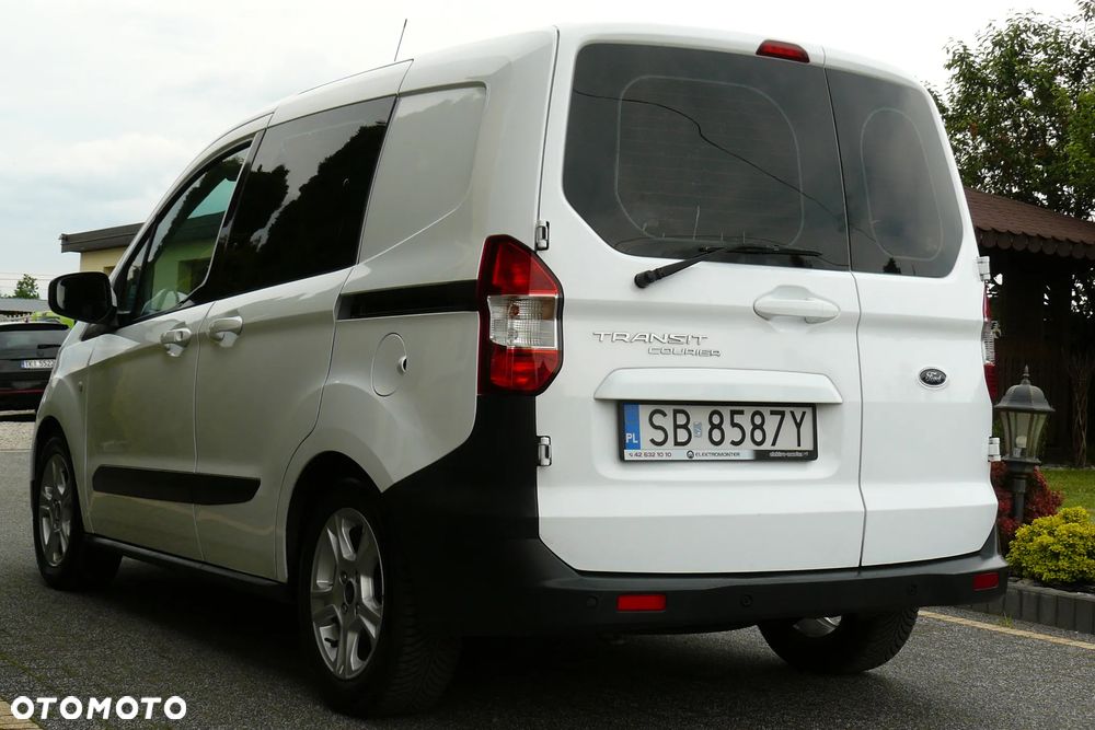 Ford Transit Courier Trend - 30