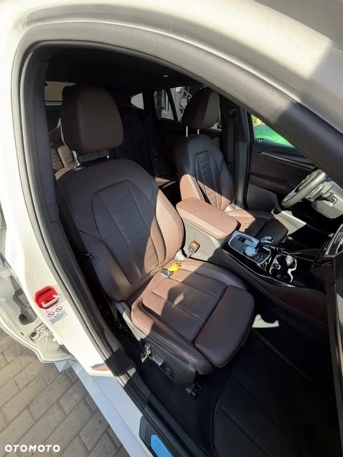 BMW X4 xDrive20d sport - 17