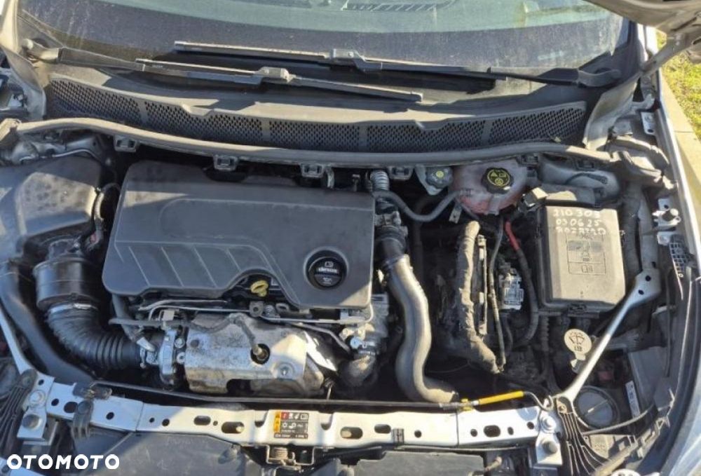 Opel Astra 1.6 CDTI Dynamic S&S - 4