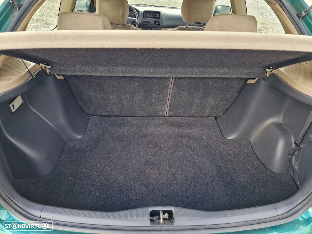 Toyota Corolla H/B 1.3 Terra AC - 17